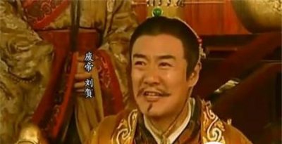 ​盘古最佳色天子，一次浪费4000名女郎