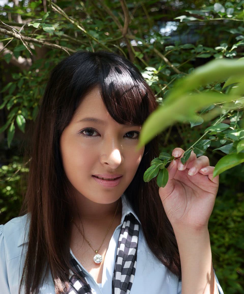 二宫奈奈个人资料写真作品