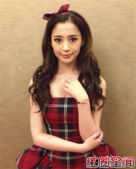 李心艾是哪里人家庭背景真的是富二代吗?
