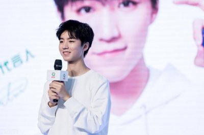 ​王俊凯现在与以前对比（王俊凯模样大变被质疑整容）