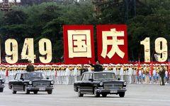 阅兵红旗检阅车有多厉害（回顾我国历届阅兵检阅车）(11)
