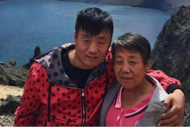 宋晓峰媳妇杨晓茹个人资料（宋晓峰妻子杨晓茹美照曝光）(3)