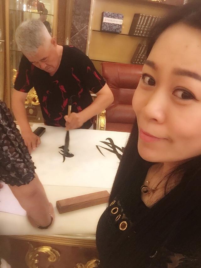 宋晓峰媳妇杨晓茹个人资料（宋晓峰妻子杨晓茹美照曝光）(30)
