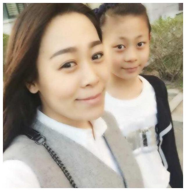 宋晓峰媳妇杨晓茹个人资料（宋晓峰妻子杨晓茹美照曝光）(39)