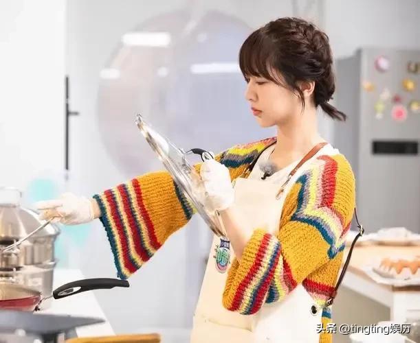 杨紫是从几岁开始当演员的（从童星蜕变成一线女明星的星路历程）(14)