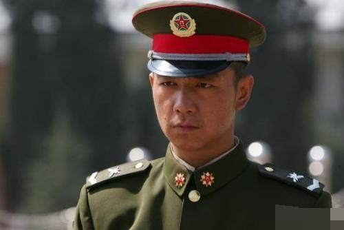 士兵突击里的伍六一最后怎么样了（伍六一为什么要放弃司务长的差事选择退伍）(1)