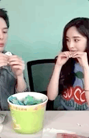 杨幂让李佳琦帮自己测腿围（李佳琦开黄腔撩杨幂）(3)