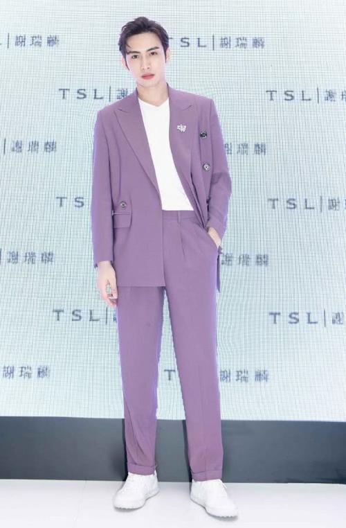 杨幂拥有嘉行45亿身价是真的吗（杨幂公司旗下的嘉行四子）(6)