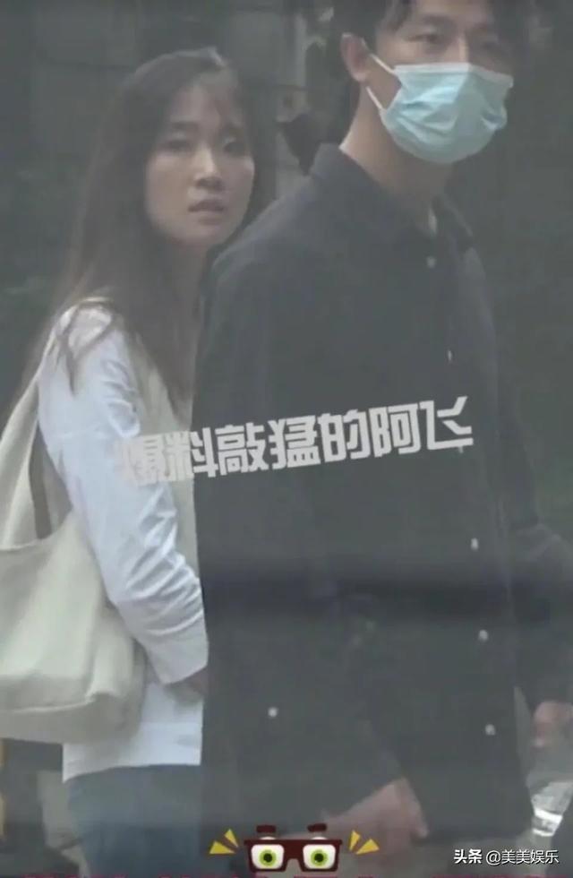 黄轩与圈外女友现身（黄轩神秘女友曝光）(1)