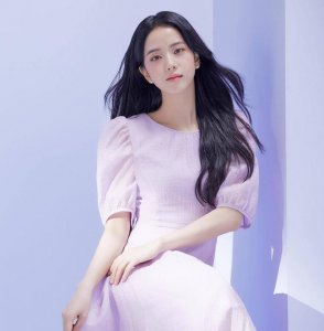 ​演员金智秀个人资料（女星金智秀再次翻红）