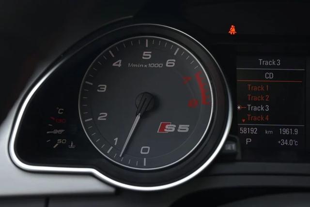 买奥迪s5的十大忠告老款s5（10年只跑5万公里的德系性能车）(35)
