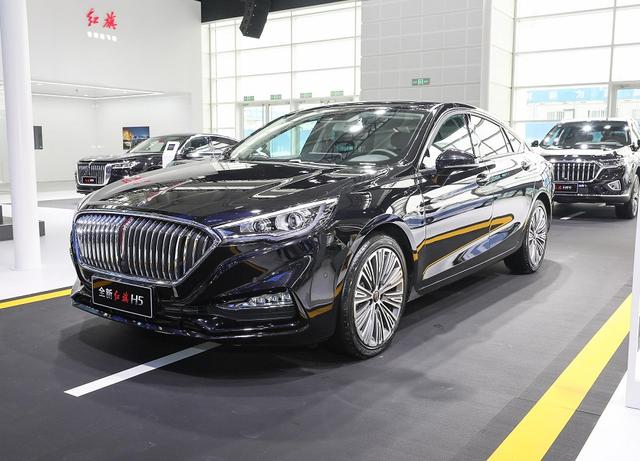15万左右买什么车（预算15万买车我们精选了这4款）(12)