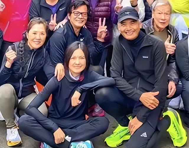 娱乐圈里的十大女明星谁最美（现今却灵气全无）(45)