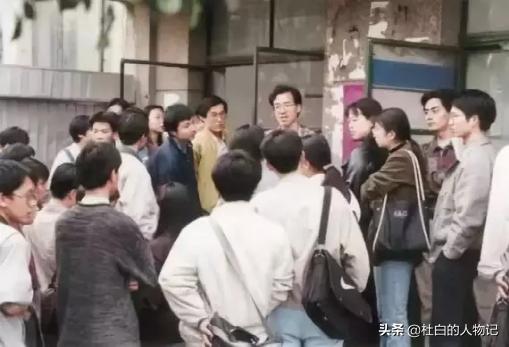 俞敏洪讲述创立新东方背后的故事（从北大辞职到新东方总裁）(7)