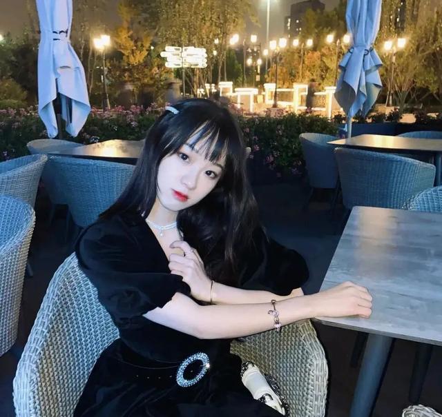 华晨宇最早的女朋友（的未婚奶爸华晨宇背后的6个女人）(40)