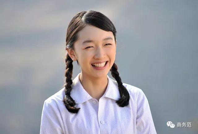 导演张艺谋坚决反对整容（在拒绝整容女演员上）(9)
