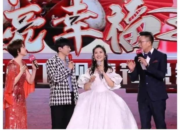 何炅一家四口全家福曝光 20年来拼命护着4兄妹(40)
