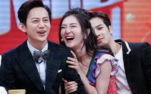 何炅一家四口全家福曝光 20年来拼命护着4兄妹(31)