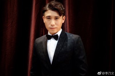 ​李乃文现任妻子杨婷照片 黄曼和李乃文的结婚照