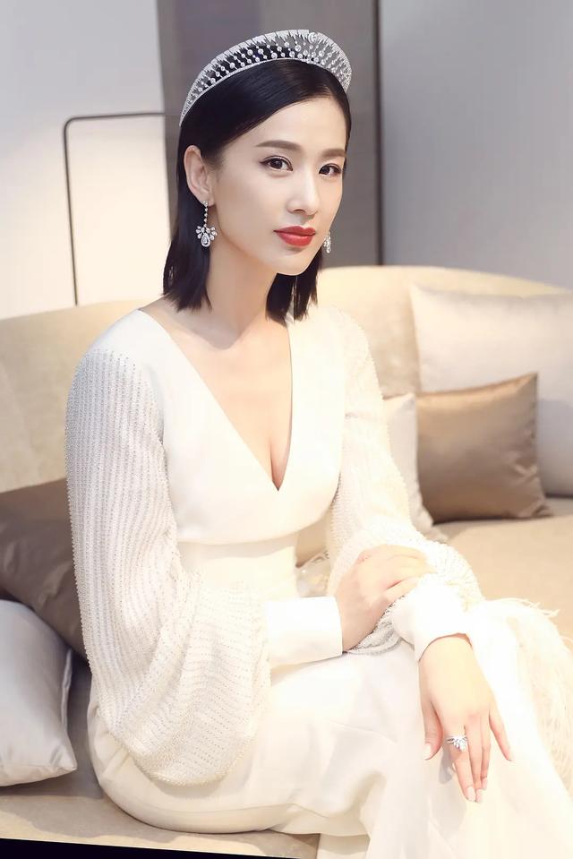 黄圣依周星驰官司谁赢了（周星驰捧红后嫁二婚杨子）(4)
