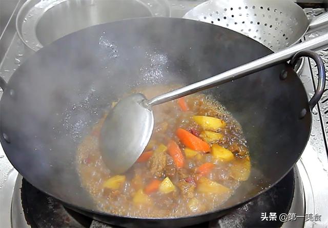 牛腩炖土豆做法最正宗的做法（牛腩炖土豆很多人都做错了）(10)