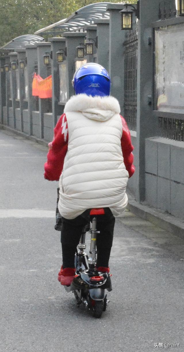 小海豚折叠踏板电动车（代步首选之小海豚折叠电动车）(9)