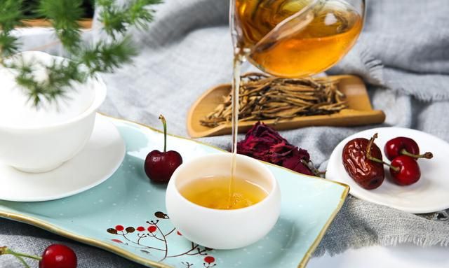 普洱茶的功效与禁忌，现在的年轻人喝普洱茶的多吗？图6