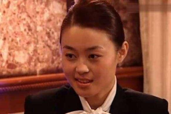 本山徒弟关婷娜身高（开300万豪车引热议）(3)