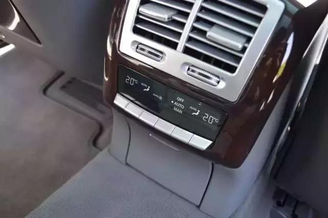奔驰s600变化(经典永不落伍气势依然强大)(23)