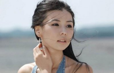 ​韩国车模李智友简介个人资料 李智友整容前后对比照片好惊悚