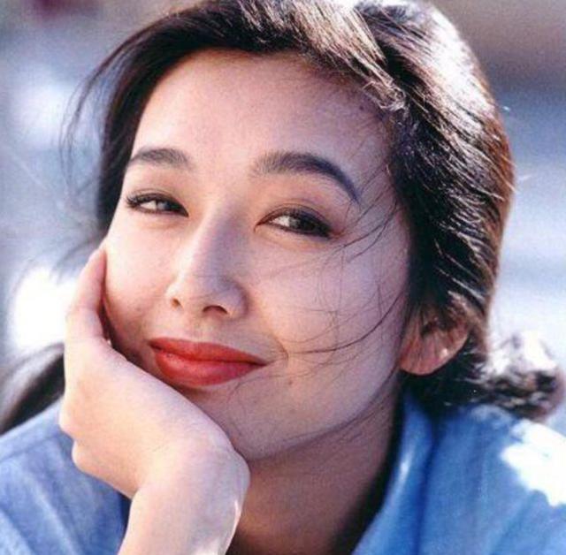 高曙光江珊全家福（19年前与高曙光离婚）(1)