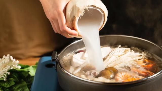 生椰拿铁椰子水做法（解锁椰子的一百零八种吃法）(20)
