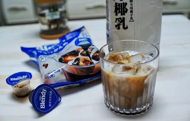 生椰拿铁椰子水做法（解锁椰子的一百零八种吃法）(5)