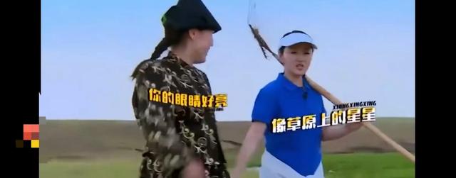 杨钰莹晒美照清新减龄气质优雅（杨钰莹说话太好听）(11)