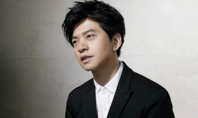 李健秋裤男神的由来,严浩翔在什么节目里挡秋裤