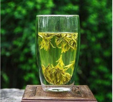 西湖龙井用什么茶具冲泡最合适