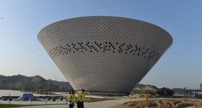 ​世界最大的瓷碗便在景德镇