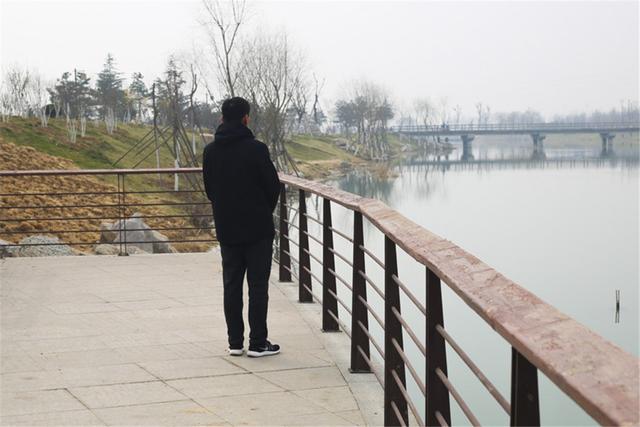 狼爪冲锋衣款式介绍(适合日常休闲以及户外旅行穿着)(2)