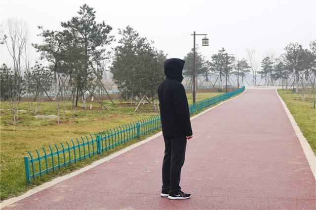狼爪冲锋衣款式介绍(适合日常休闲以及户外旅行穿着)(10)