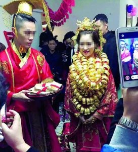 ​百万豪车结婚（富二代婚礼豪车无数）