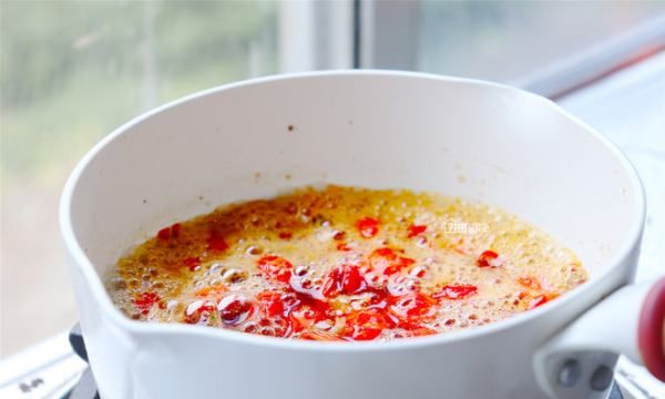 蒜香龙虾尾怎么做才好吃,虾尾怎样做好吃视频图10