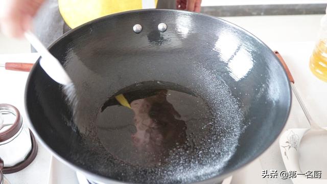 正宗煎鱼不粘锅的方法（煎鱼要记住这两点）(6)
