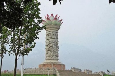​劈山救母的故事告诉我们什么道理(劈山救母的故事内容缩写)