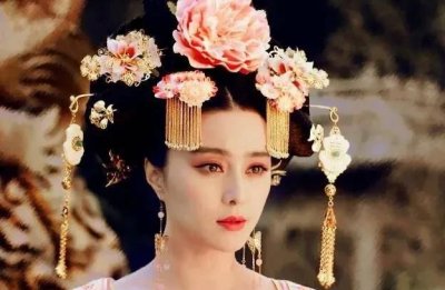 ​武则天传位于谁，武则天是中国历史上唯一的一位女皇帝，为什么不把皇位传给后