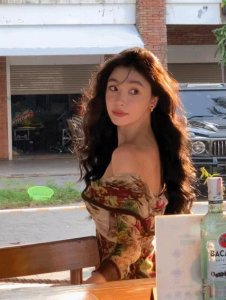 ​她真的是照骗女王！