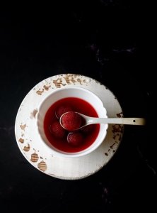 ​自制杨梅汁能保存多久,杨梅汁在冰箱中密封了三天还能喝吗