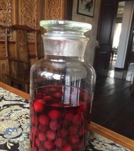 ​自己泡的杨梅酒保质期多久，杨梅酒糖保质期多久？