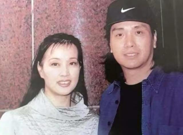 刘晓庆简历个人资料作品（刘晓庆：一生中有过7个男人，4段婚姻中没生过孩子，60岁再当新娘）