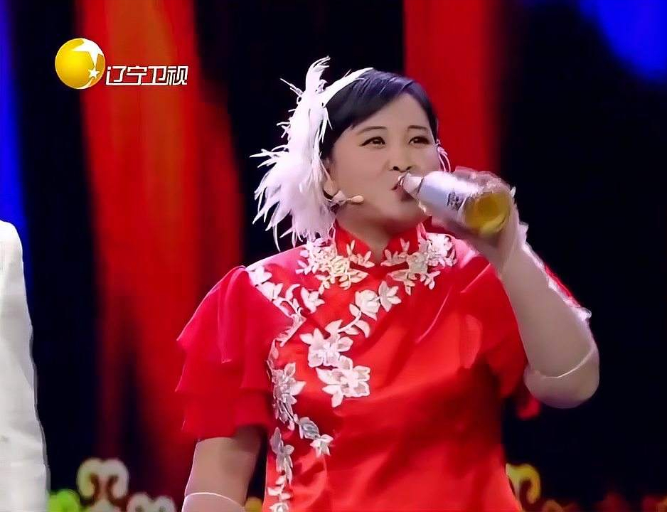 贾玲：靠自己成名，让逝去的母亲流传后世，风光背后有泪水