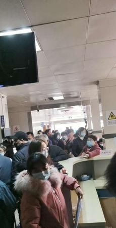 人民医院几点上班